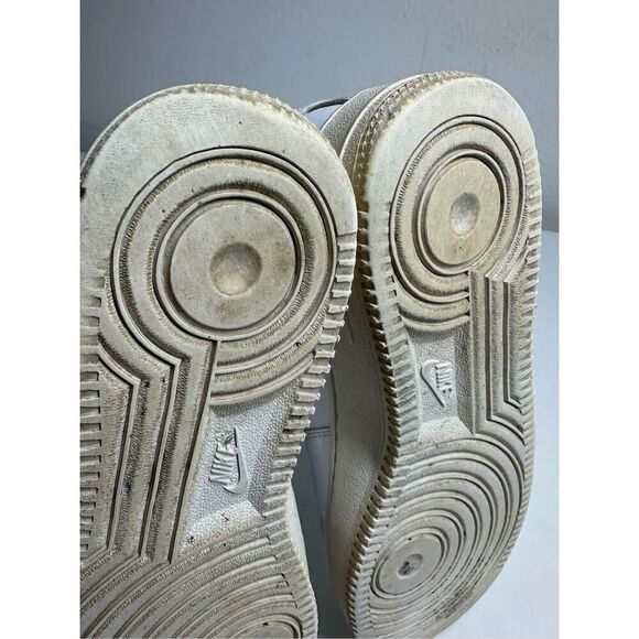 Nike Air Force 1 Low Triple White Leather Shoes Women’s Size 8 DD8959-100 - Picture 6 of 11